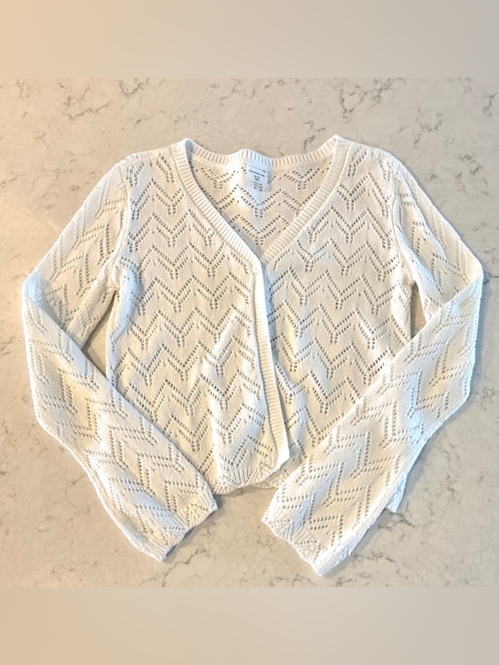 Abercrombie Kids Pointelle Chevron Cardigan Girls Size 13/14 White Knit like NEW